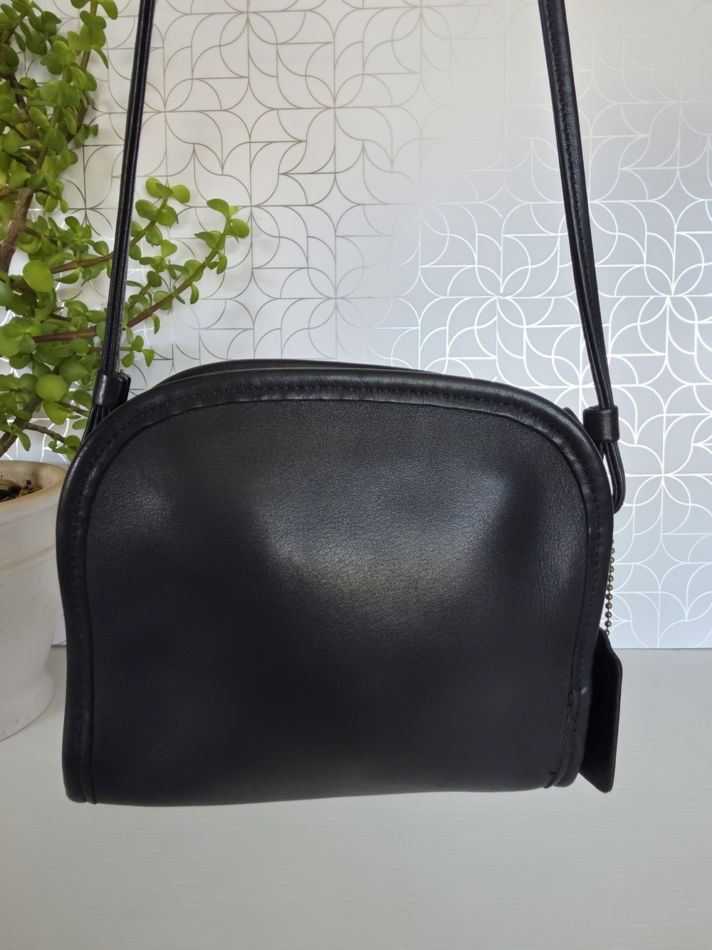vintage Coach Metropolis Zip Mini Bag with Gold Hardware - Picture 3 of 13